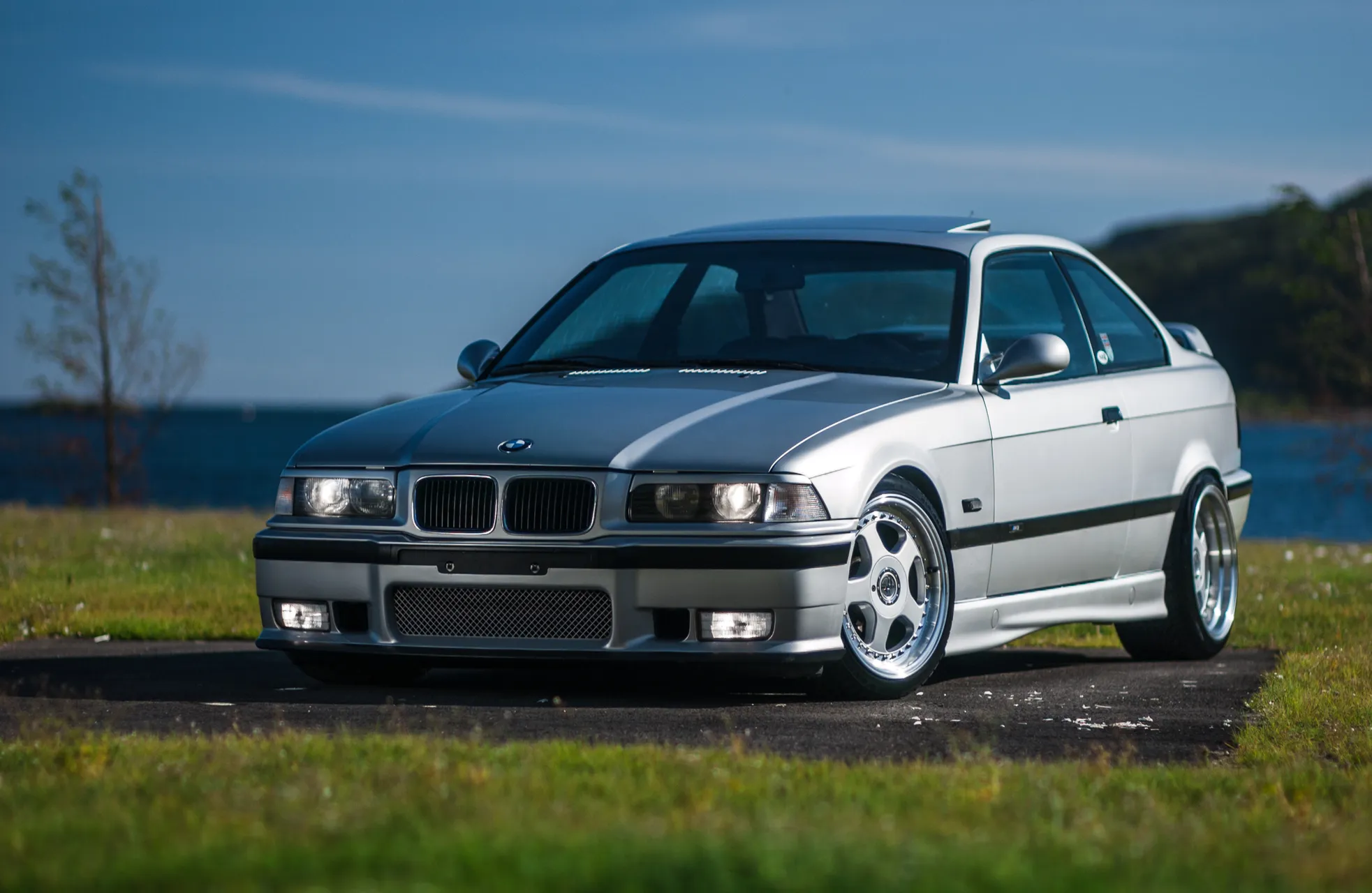 profil de la BMW M3 E36